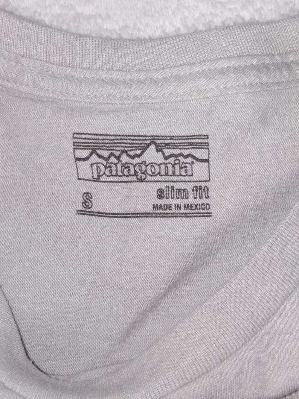 Patagonia Mens Sz S Gray Slim Fit Organic Cotton Fitz Roy Bear Mountain T Shirt - Picture 4 of 8